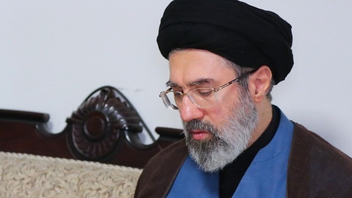 Χαμενεΐ: Οι δολοφόνοι του Λαριτζανί θα πληρώσουν σύντομα – Οι Φρουροί απειλούν με σφοδρά χτυπήματα