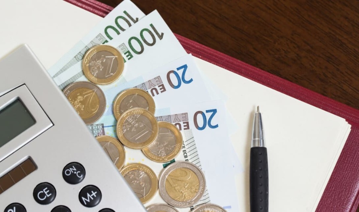 Προϋπολογισμός: Με πρωτογενές πλεόνασμα 2,99 δισ. ευρώ έκλεισε το πρώτο δίμηνο του 2026