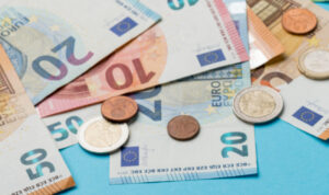 Κατώτατος μισθός: Ανατροπή με την αύξηση από 1η Απριλίου