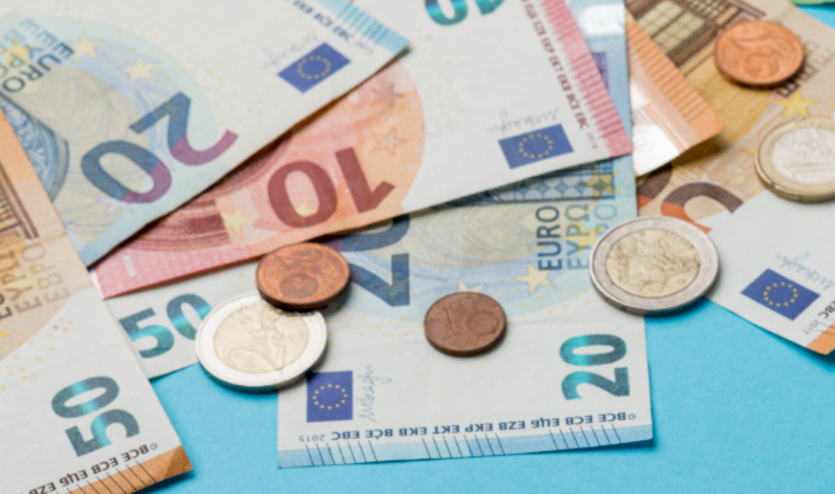 Κατώτατος μισθός: Ανατροπή με την αύξηση από 1η Απριλίου