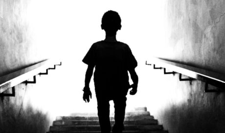 ΠΑΙΔΙ ΑΡΠΑΓΗ ΑΝΗΛΙΚΟ