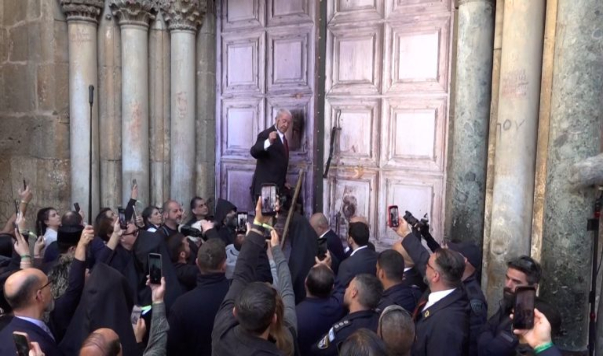 Ιερουσαλήμ: Η τελετή ανοίγματος του Παναγίου Τάφου πριν το Άγιο Φως