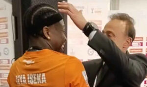 ΟΦΗ: Κόντης και Ισέκα αγκαλιάστηκαν θερμά – Το επικό σχόλιο του Κόντη για τον Ισέκα!