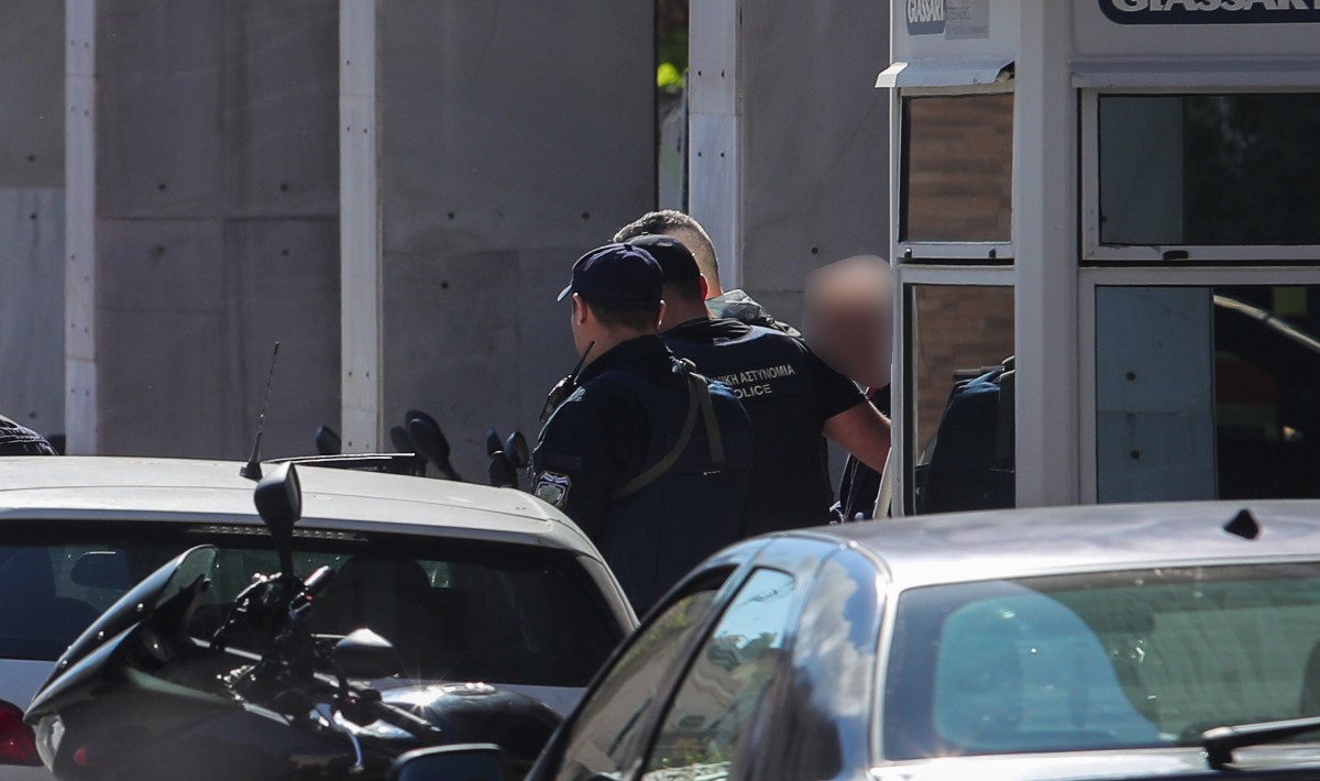 Την Πέμπτη απολογείται ο 89χρονος «πιστολέρο» που σκόρπισε τον τρόμο σε ΕΦΚΑ και στο πρώην Ειρηνοδικείο Αθηνών