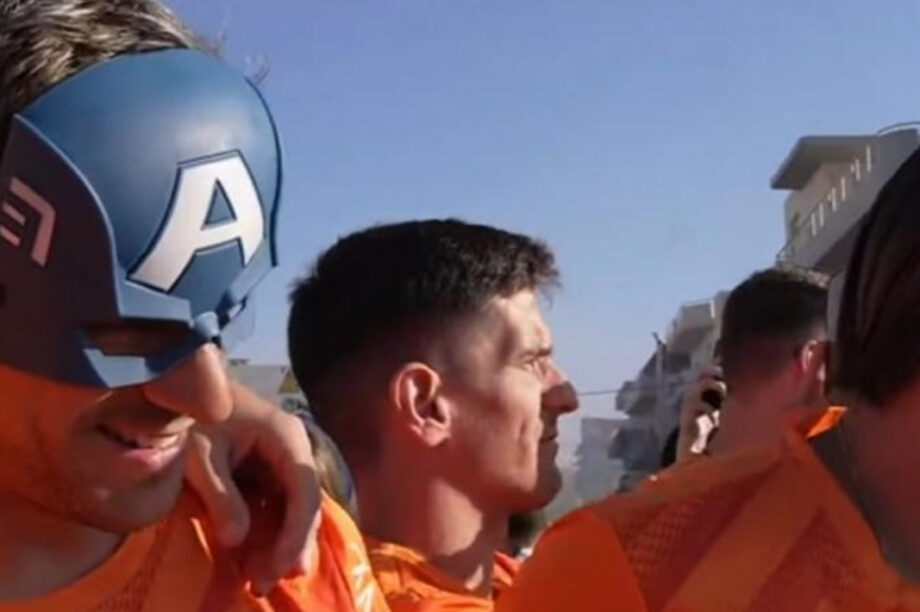 Ο... Captain America Βασίλης Λαμπρόπουλος!
