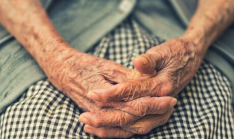 Ηλικιωμένη Χέρια