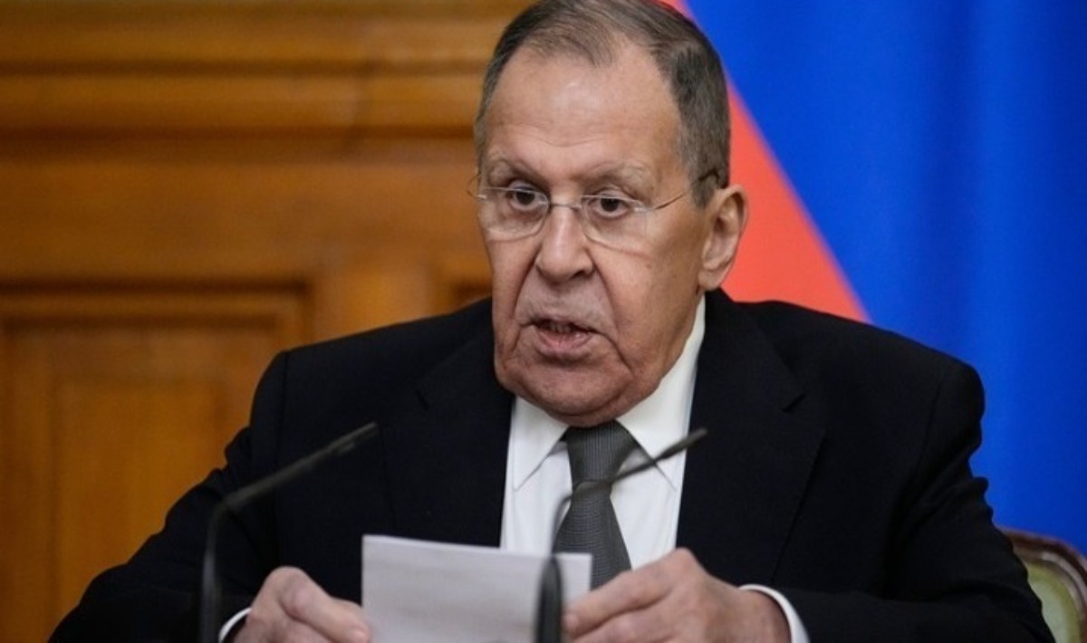 Λαβρόφ: Προτρέπει τις ΗΠΑ «να εγκαταλείψουν τα τελεσίγραφα» στο Ιράν