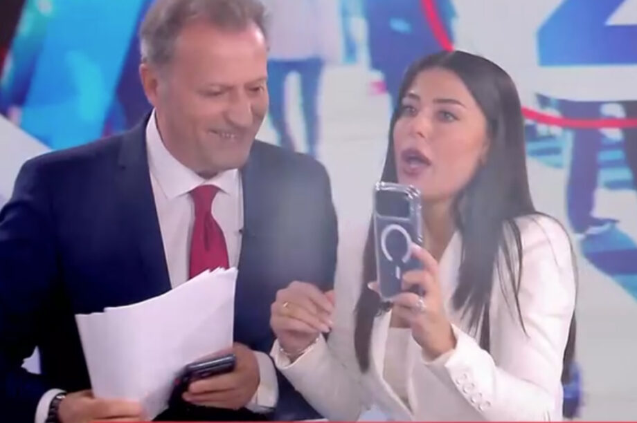 Η Λατινοπούλου... «υποδύθηκε» την Κωνσταντοπούλου, χαρακτηρίζοντάς την «Ελένη Λουκά της πολιτικής» (βίντεο)