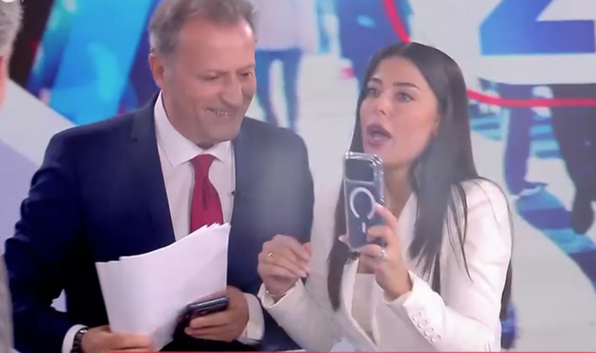 Η Λατινοπούλου… «υποδύθηκε» την Κωνσταντοπούλου, χαρακτηρίζοντάς την «Ελένη Λουκά της πολιτικής» (βίντεο)