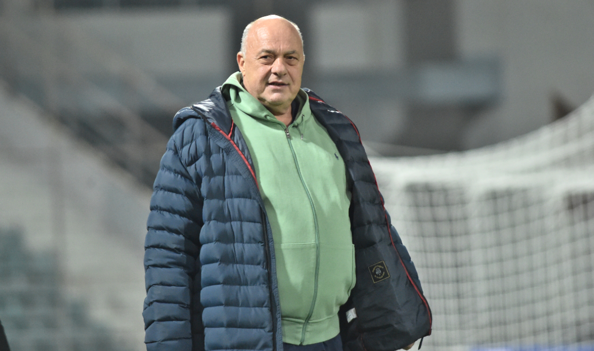 «Απάντηση» Μπέου στα παράπονα Μπούση για τη διαιτησία