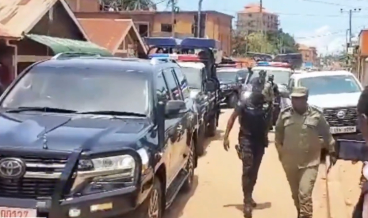 Μακελειό σε νηπιαγωγείο στην Ουγκάντα: Άνδρας σε αμόκ σκότωσε παιδιά με ματσέτα (βίντεο)