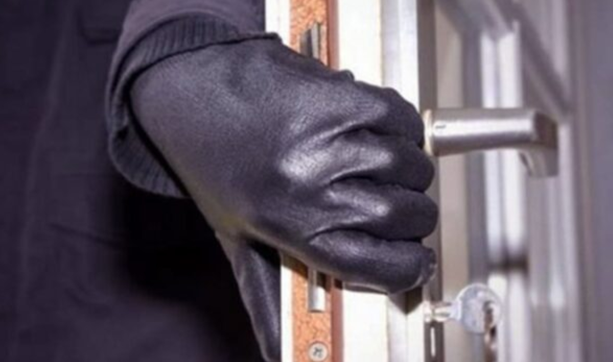 Πάσχα: Πρώην διαρρήκτης συμβουλεύει τι να προσέξετε για να μην σας κλέψουν