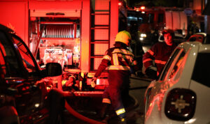 Ηράκλειο: Φωτιά σε αυτοκίνητο κινητοποίησε την Πυροσβεστική τα ξημερώματα