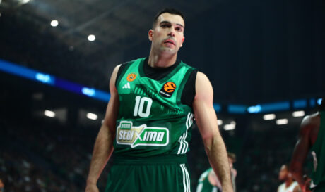 Κώστας Σλούκας Κοντινή