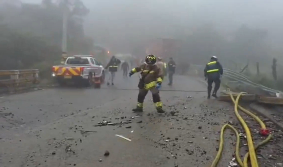 Ισημερινός: Σφοδρό δυστύχημα λεωφορείου με τουλάχιστον 14 νεκρούς και 29 τραυματίες (βίντεο)