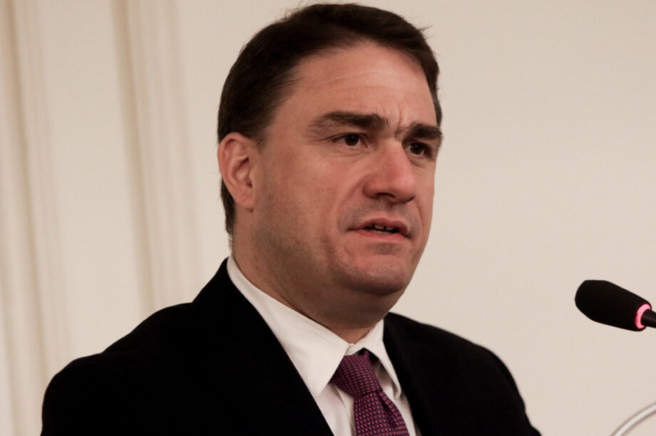 Κώστας Τσουκαλάς Κοντινή