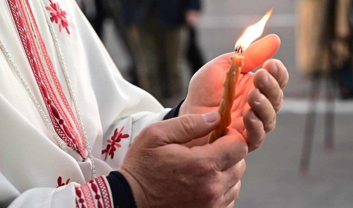 Άγιο Φως: Για πόσες μέρες μένει αναμμένο το καντήλι στο σπίτι