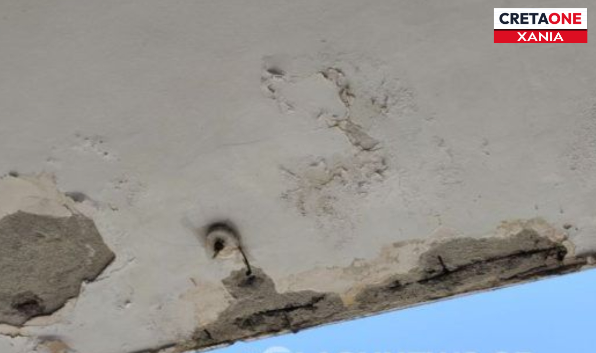 Χανιά: Επικίνδυνο μπαλκόνι πάνω από… παγκάκι – Δείτε φώτο