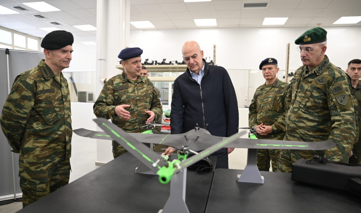 Ο Νίκος Δένδιας στο 306 ΕΒΤ στις Αχαρνές: «Θα συνεχίσουμε να αναπτυσσόμαστε με γεωμετρική πρόοδο έως ότου φθάσουμε στον στόχο μας»