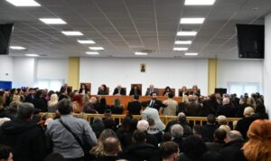 Δίκη για την τραγωδία των Τεμπών: Συνεχίζεται σήμερα με αυστηρά μέτρα