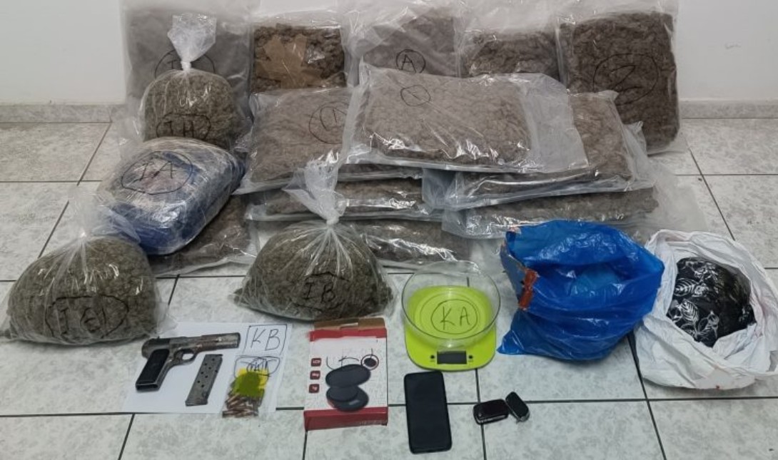 Θεσσαλονίκη: Συνελήφθη αλλοδαπός για διακίνηση και κατοχή ναρκωτικών – Κατασχέθηκε μεγάλη ποσότητα κάνναβης και κοκαΐνης