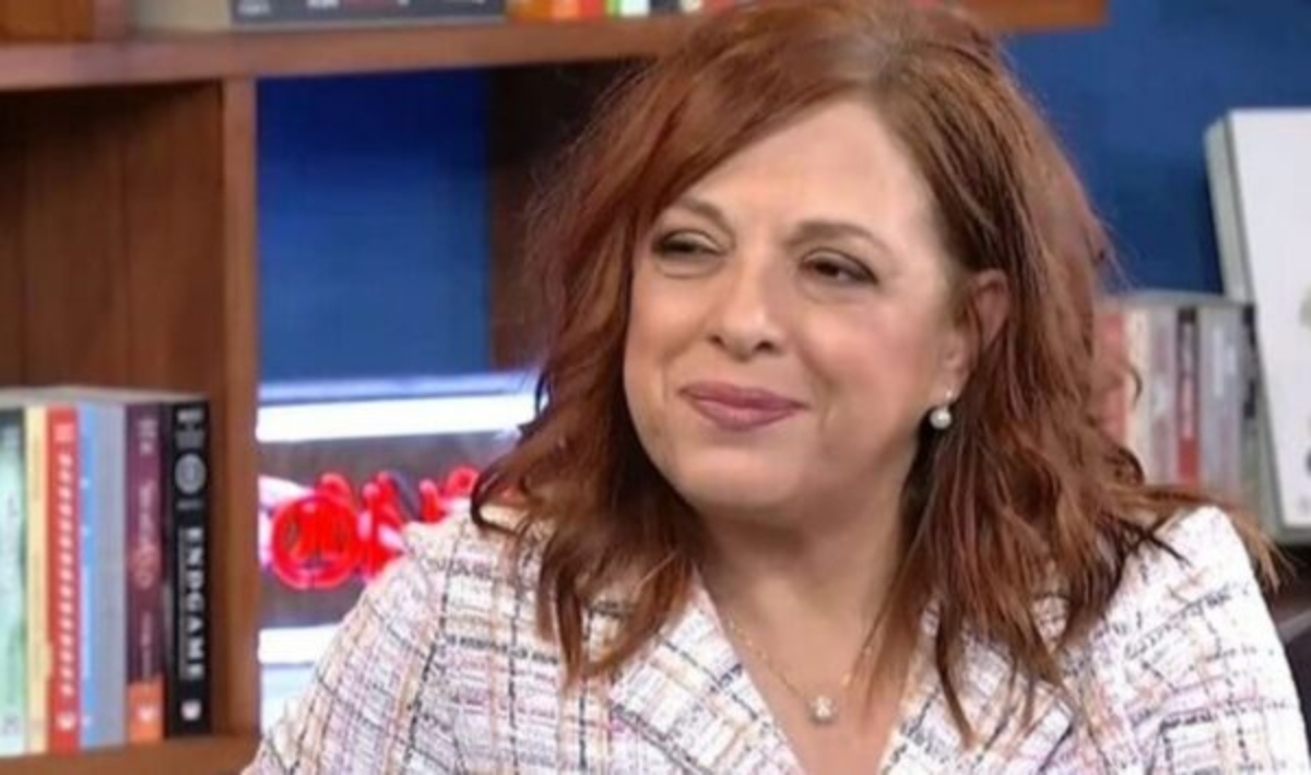 Ελένη Ράντου: «Είναι αμήχανο να γίνεσαι γονιός του γονιού σου»