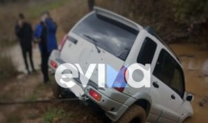 Εύβοια: Σοβαρό τροχαίο με τζιπ που εξετράπη της πορείας του και έπεσε μέσα σε ρέμα