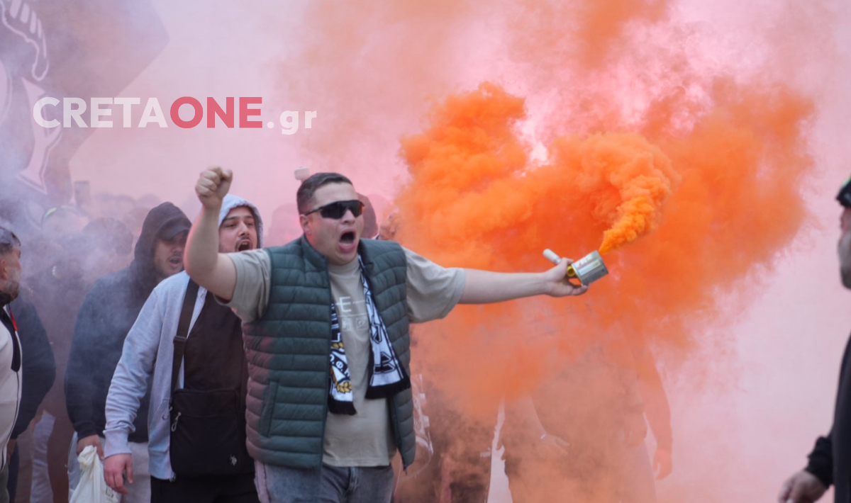 «Έβαλαν φωτιά» στο ΒΑΚ οι φίλαθλοι του ΟΦΗ πριν τον τελικό με τον ΠΑΟΚ! – Δείτε φωτογραφίες και βίντεο
