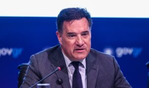 Άδωνις: «Αν συνεχίσει έτσι ο Τσίπρας, θα τον περάσει και η Καρυστιανού»