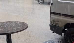 Μεσαρά: Χαλάζι και καρεκλοπόδαρα «χτυπούν» τις Μοίρες – Δείτε βίντεο