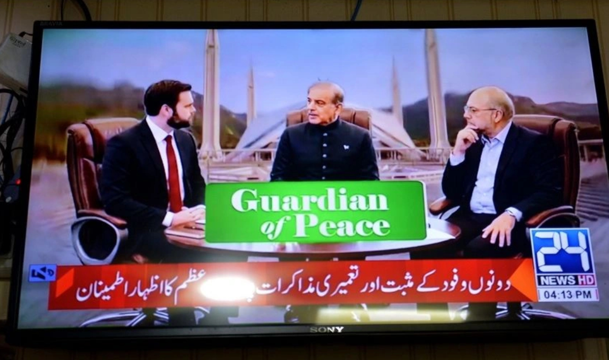 Σε κλίμα δυσπιστίας ξεκίνησαν οι συνομιλίες ΗΠΑ και Ιράν στο Ισλαμαμπάντ