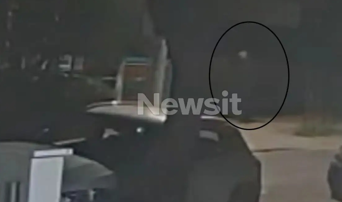 Μαρούσι: Βίντεο ντοκουμέντο από τον δράστη λίγα μέτρα μακριά από το σημείο που μαχαίρωσε τον 17χρονο