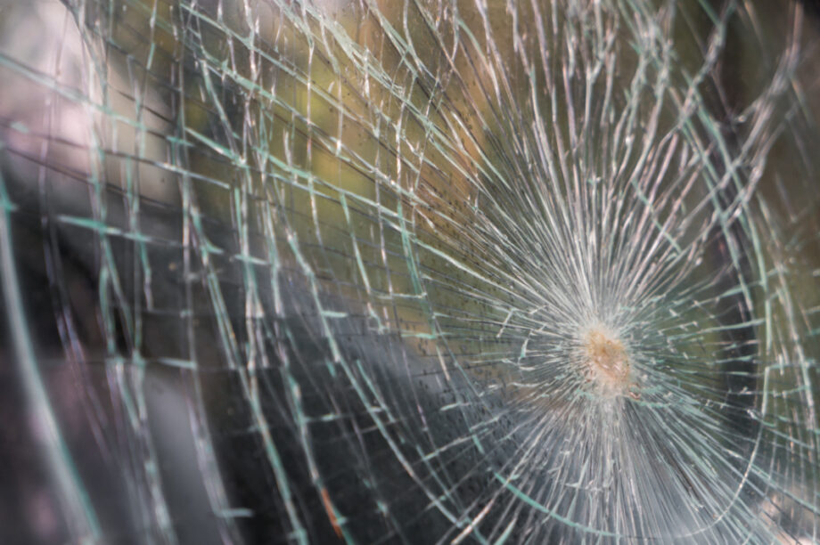 ΣΠΑΣΜΕΝΟ ΤΖΑΜΙ ΑΥΤΟΚΙΝΗΤΟ