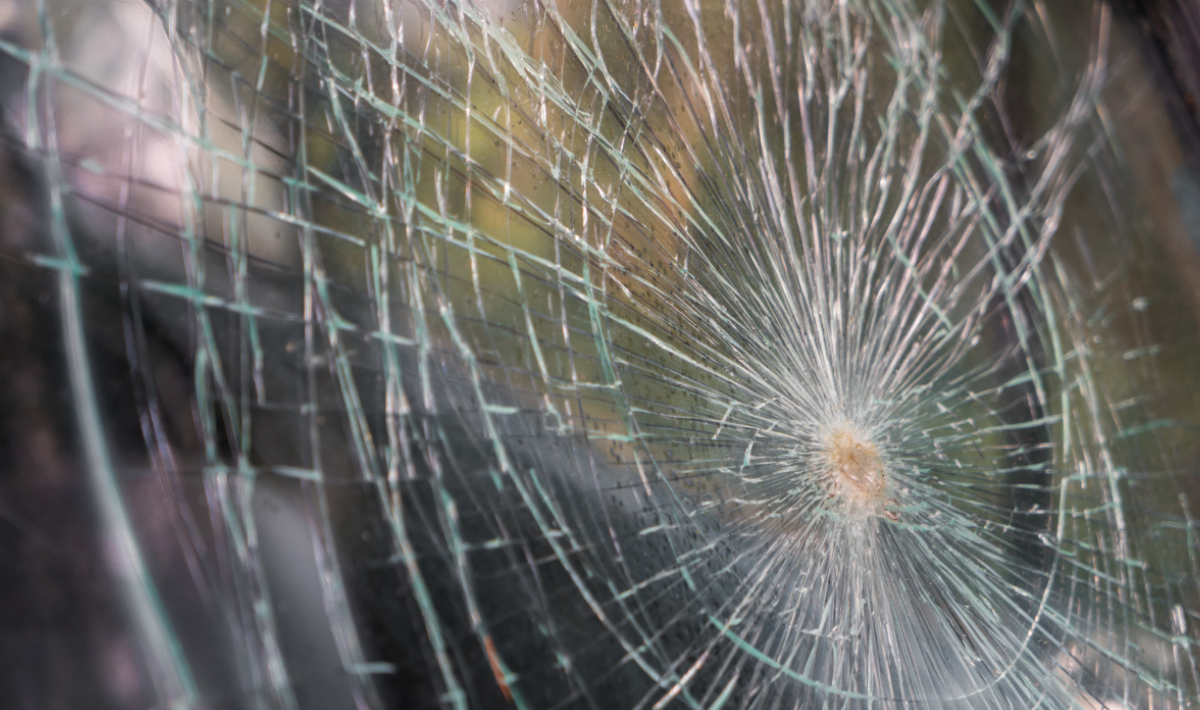 Νέο χτύπημα στο Ηράκλειο: Βανδαλισμοί σε επτά ΙΧ κοντά στο αεροδρόμιο «Νίκος Καζαντζάκης»