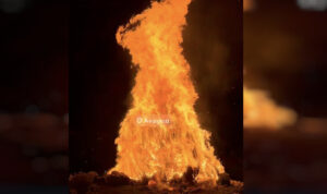 «Πύρινο» θέαμα στα Ανώγεια – Κάηκε για τα καλά ο «Ιούδας» φέτος