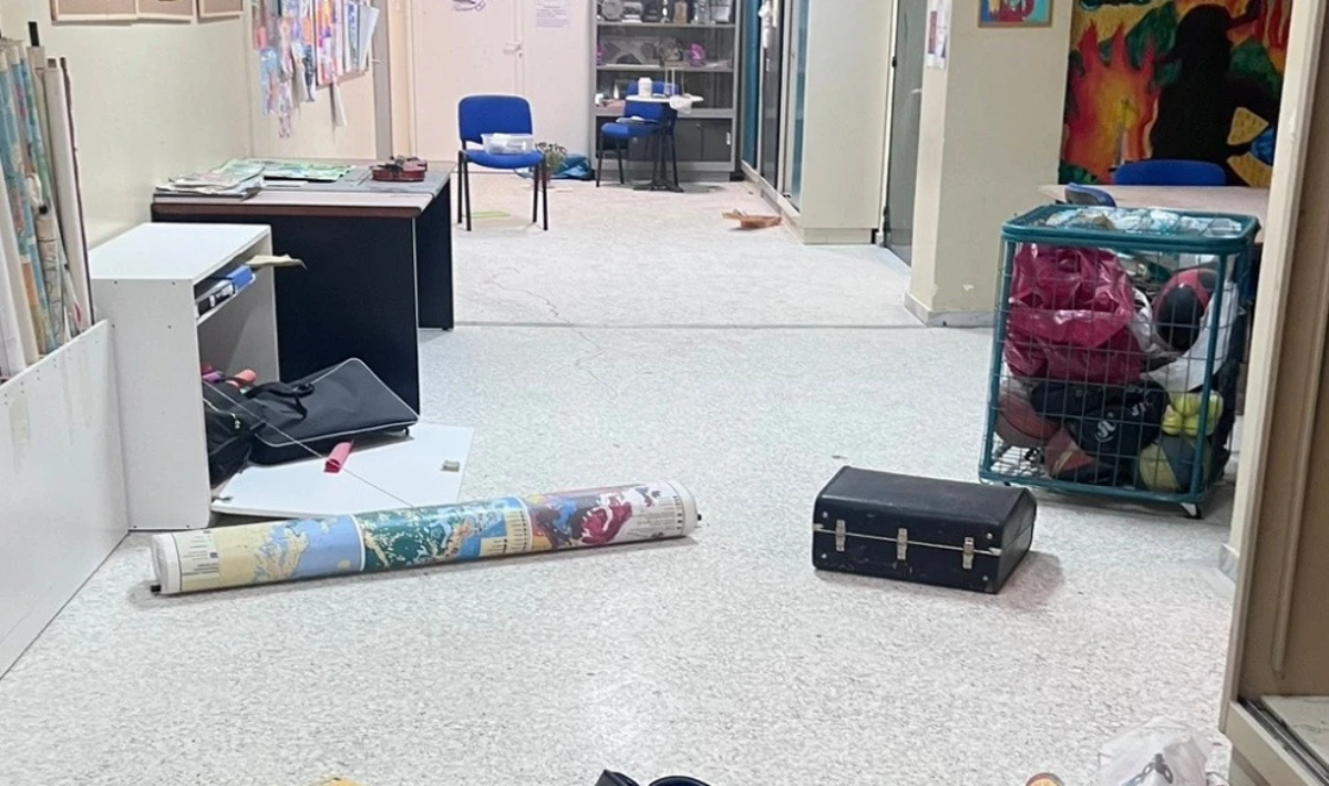 Γλυφάδα: «Θα τους εντοπίσουμε» – Η σκληρή απάντηση του δημάρχου για τους βανδαλισμούς