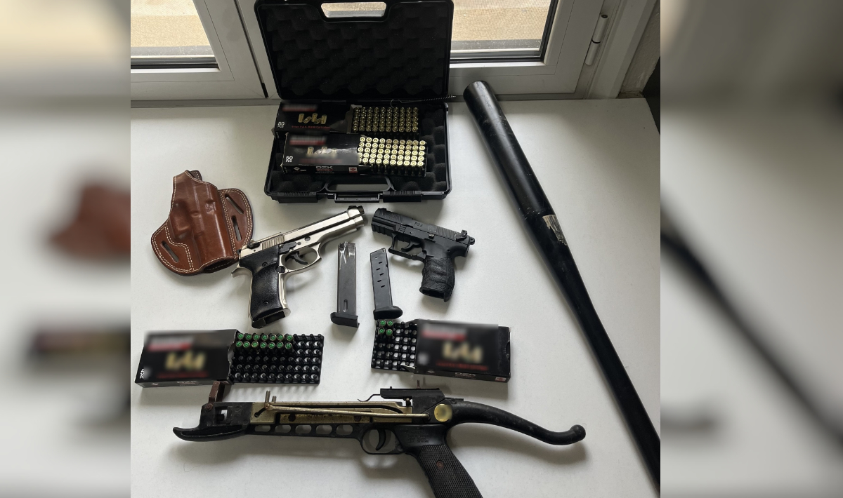 Ηράκλειο: Πρωινό «ντου» της αστυνομίας σε σπίτια – Χειροπέδες σε δύο άτομα για παράνομη οπλοκατοχή και οπλοχρησία