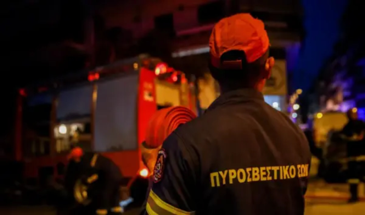 Ηράκλειο: Συναγερμός στην Πυροσβεστική – Φωτιά σε διαμέρισμα