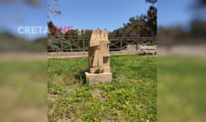 Ηράκλειο: Αποκεφάλισαν το άγαλμα του Νίκου Ξυλούρη