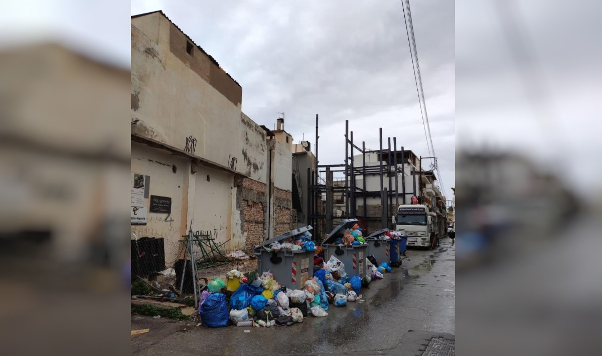 Ηράκλειο: Εικόνες ντροπής σε γειτονιά – Στο «ίδιο έργο θεατές» με τα σκουπίδια οι πολίτες (φωτογραφία)