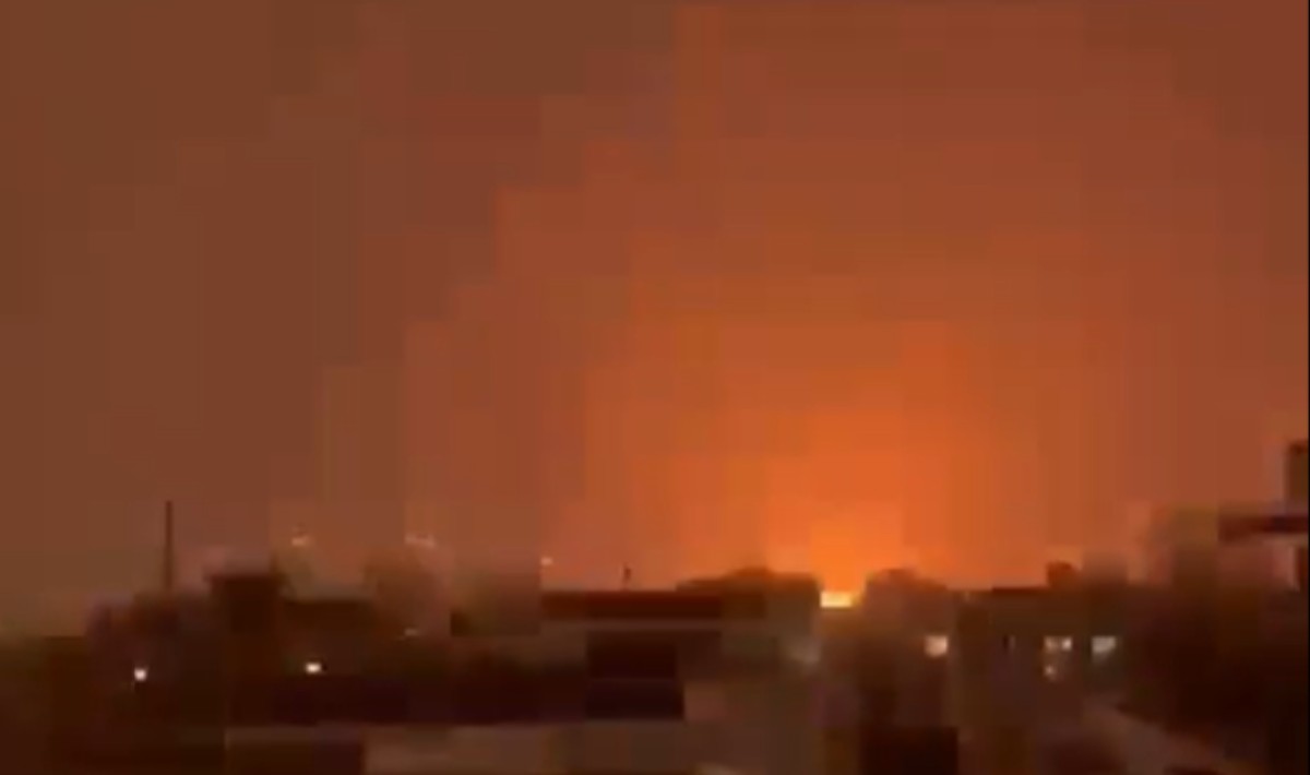 Ιρανικός βαλλιστικός πύραυλος χτύπησε την κεντρική πόλη Πετάχ Τίκβα στο Ισραήλ (Βίντεο)