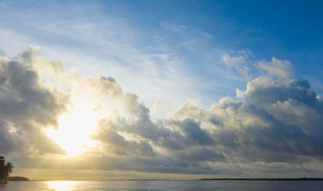 ΚΑΙΡΟΣ ΗΛΙΟΦΑΝΕΙΑ ΜΕ ΣΥΝΝΕΦΑ
