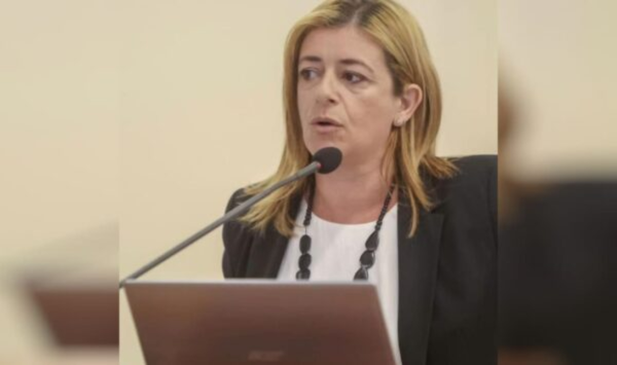 «Σκουπίδια και σκοτάδι. Λαμπρή δεν είδαμε»: Σφοδρή επίθεση της Μαρίας Καναβάκη στη δημοτική αρχή για την Πασχαλινή εικόνα του Ηρακλείου