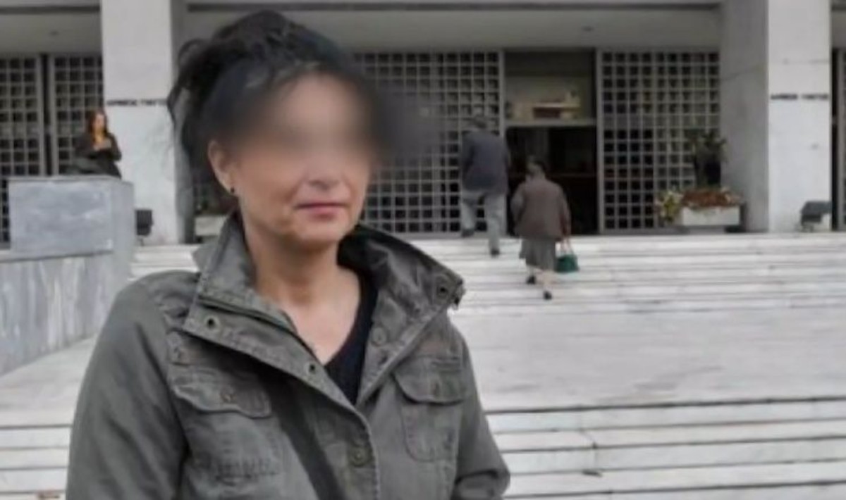 Υπόθεση Λαζαρίδη: Τι υποστηρίζει η καθαρίστρια με το πλαστό απολυτήριο (βίντεο)