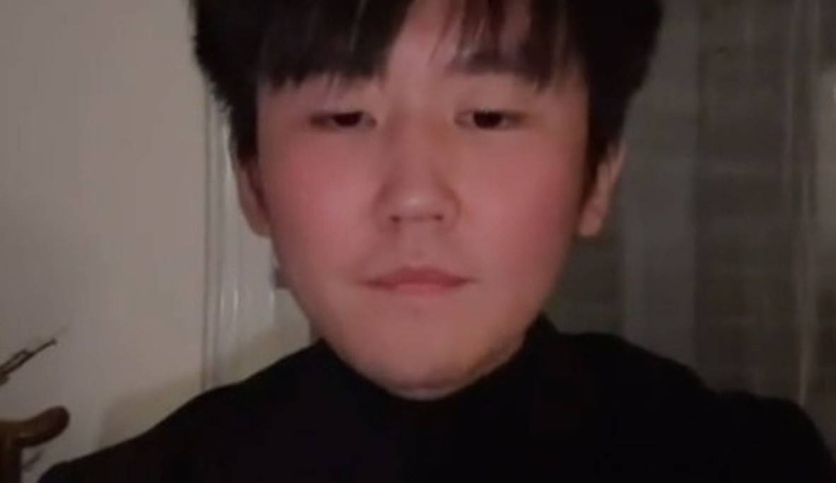 Νεαρός Κινέζος τραγουδάει Παντελίδη και γίνεται viral!