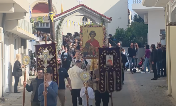 Μεσαρά: Οι Μοίρες γιορτάζουν τον Πολιούχο τους με λιτανεία της εικόνας του Αη-Γιώργη και γλέντι