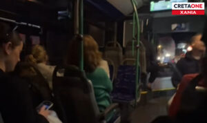 Χανιά: Από δρομολόγιο σε… «κέντρο διασκέδασης» – Το λεωφορείο που έγινε viral (βίντεο)
