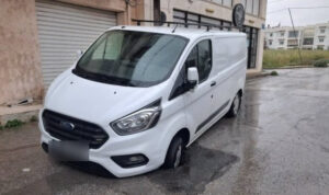 Δρόμος… παγίδα στον Κατσαμπά: Βούλιαξε βαν μετά από βροχή – Δείτε φωτογραφία