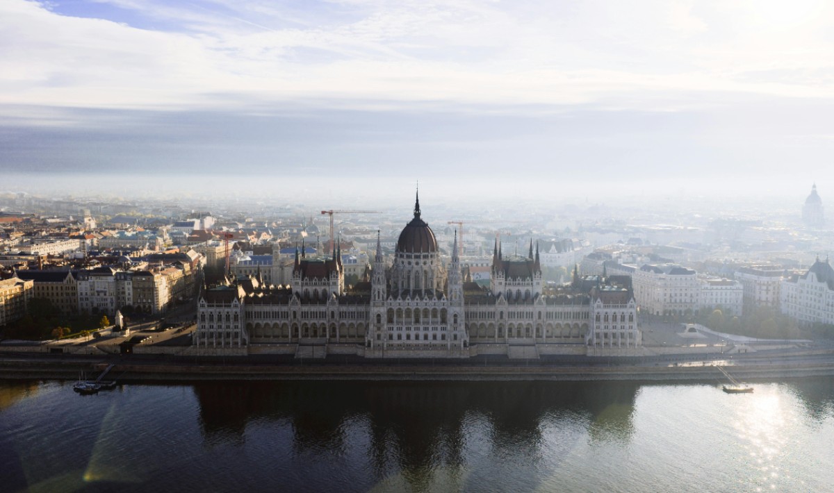 Εκλογές στην Ουγγαρία: Συντριβή Όρμπαν έπειτα από 16 χρόνια στην εξουσία – Νέα σελίδα για τη χώρα