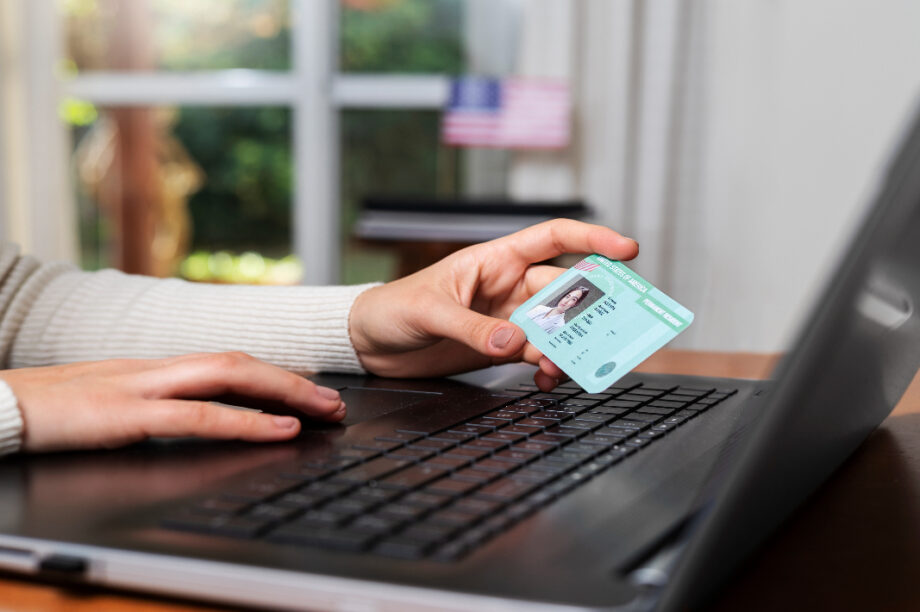 ΤΑΥΤΟΤΗΤΑ ΤΑΥΤΟΤΗΤΕΣ